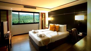 ห้องแกรนด์, ปลอดบุหรี่ (Grand Suite Room) | มินิบาร์, ตู้นิรภัยในห้องพัก, โต๊ะทำงาน, เปล/เตียงเด็กอ่อน (ฟรี)