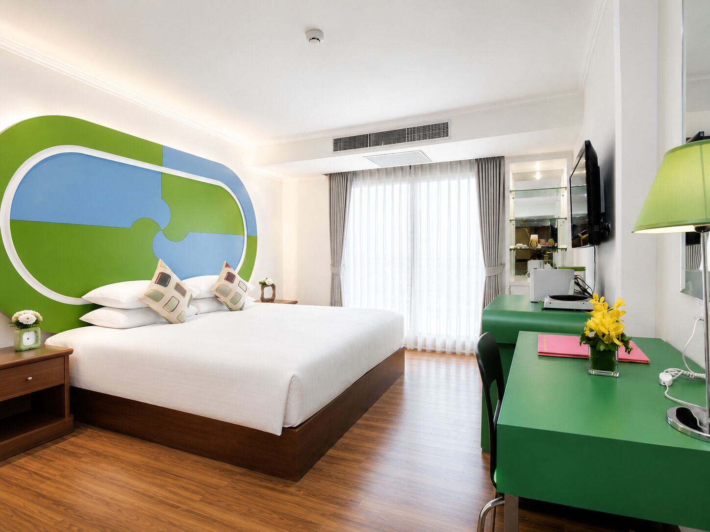 Minibar, in-room safe, desk, blackout curtains