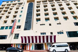 Building design - Hip Bangkok (Bangkok)
