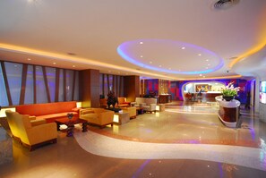 ロビー応接スペース