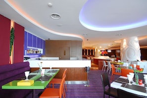 Breakfast, lunch and dinner served - Hip Bangkok (Bangkok)