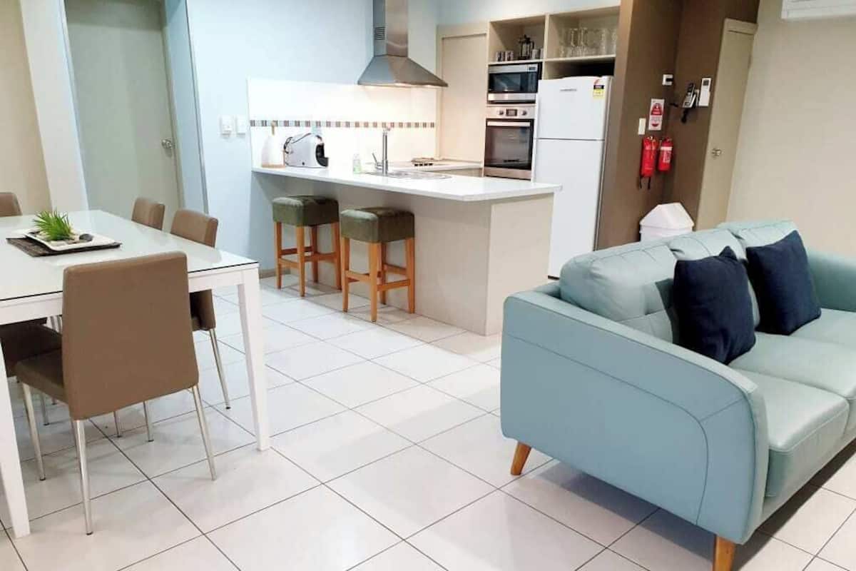 Luxury-Apartment, 2 Schlafzimmer, Nichtraucher, Küche (Premium Luxury) | Essbereich im Zimmer