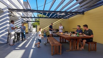 Área de parrillas y picnic