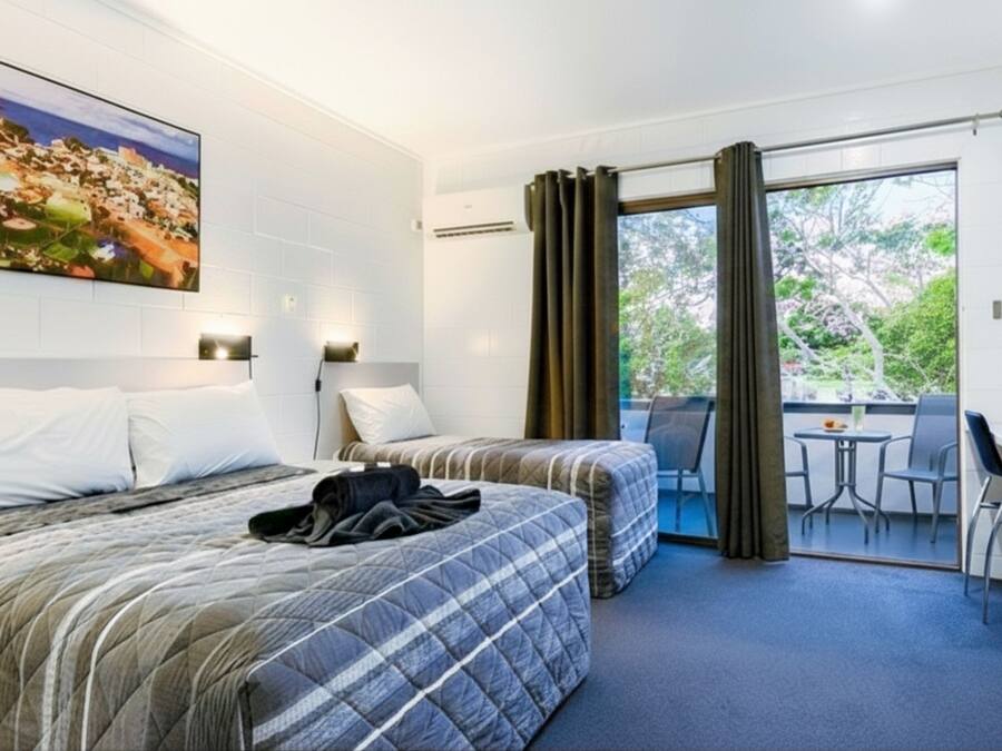 Colchones con pillow-top y espacio para trabajar con laptop