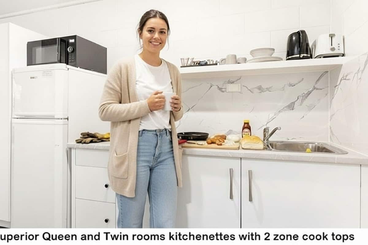 Full-sized fridge, microwave, coffee/tea maker, electric kettle