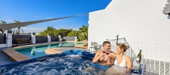 アーロン モーテル