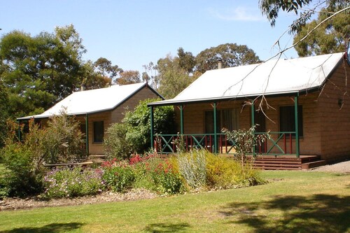 Grampians View Cottages and Units