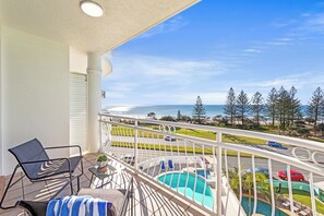 Terrace/patio - Aquarius Resort (Alexandra Headland)