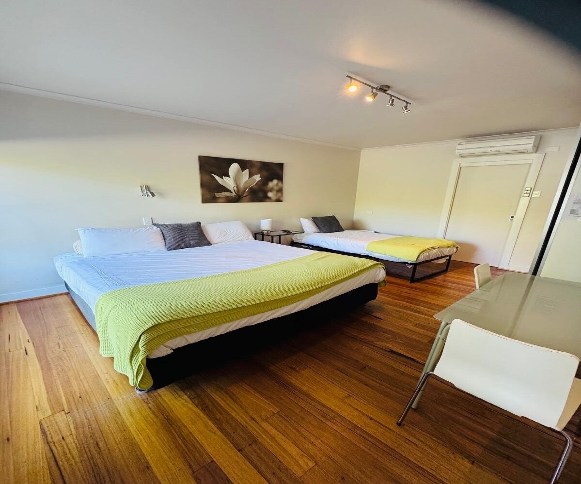 Standard Single Room, Non Smoking (Standard Double Suite) | In-room safe, blackout drapes, iron/ironing board, WiFi (free)