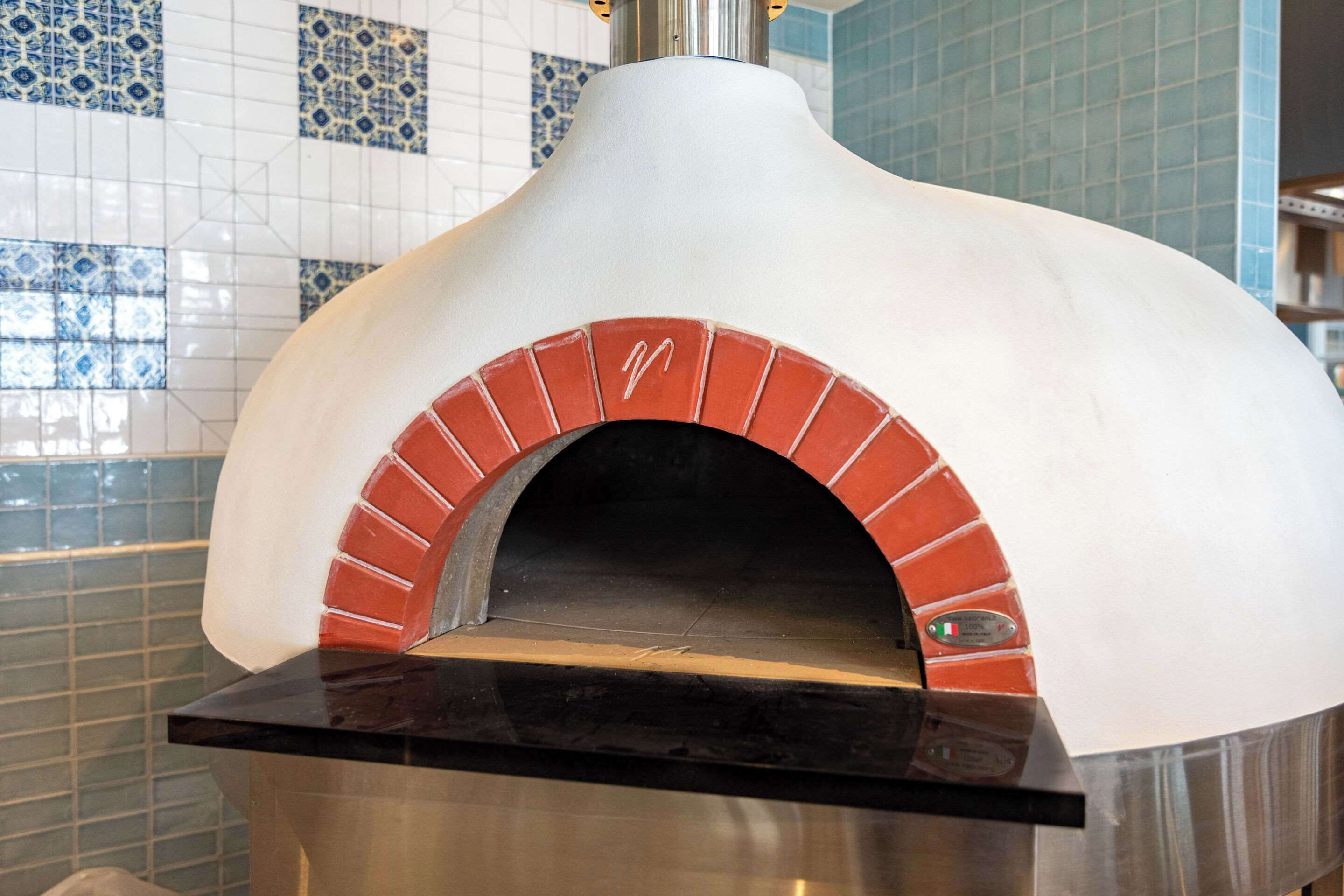 breakfast, lunch, dinner served; sea views