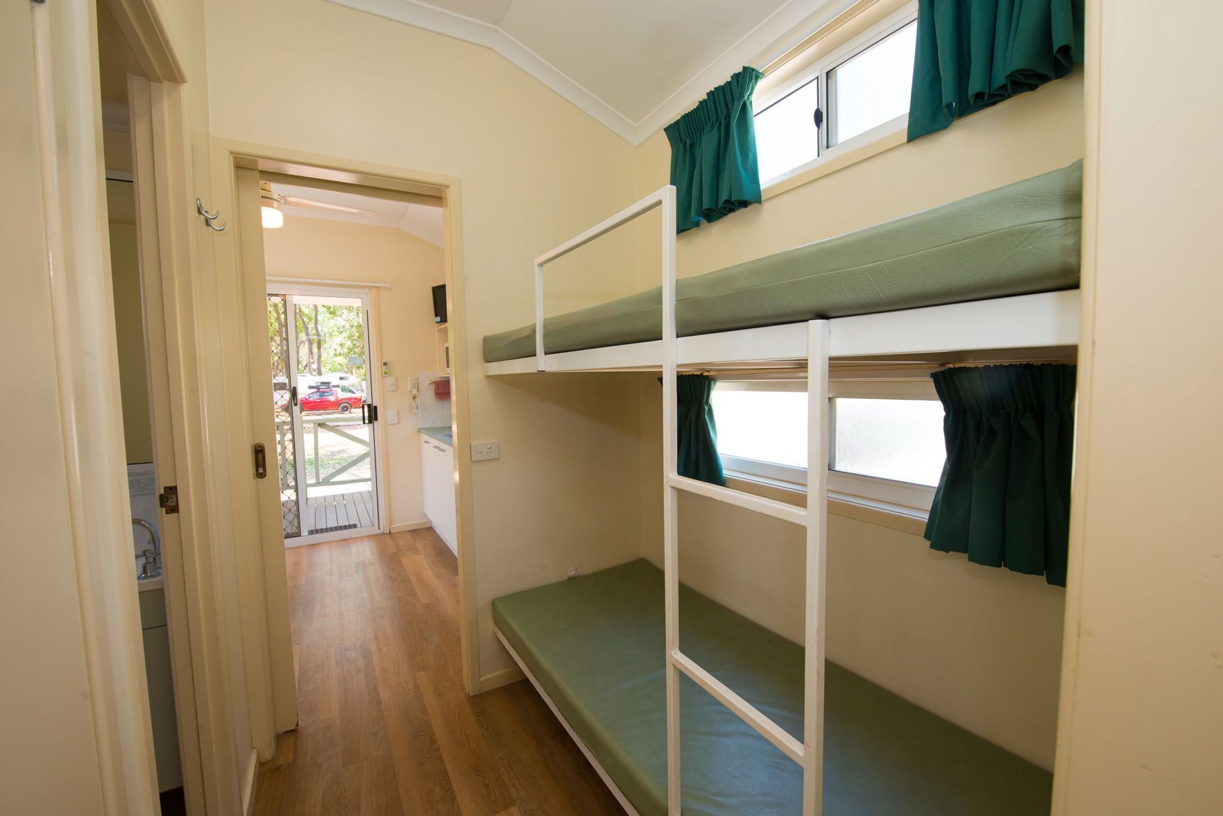 In-room safe, soundproofing, free WiFi, bed sheets