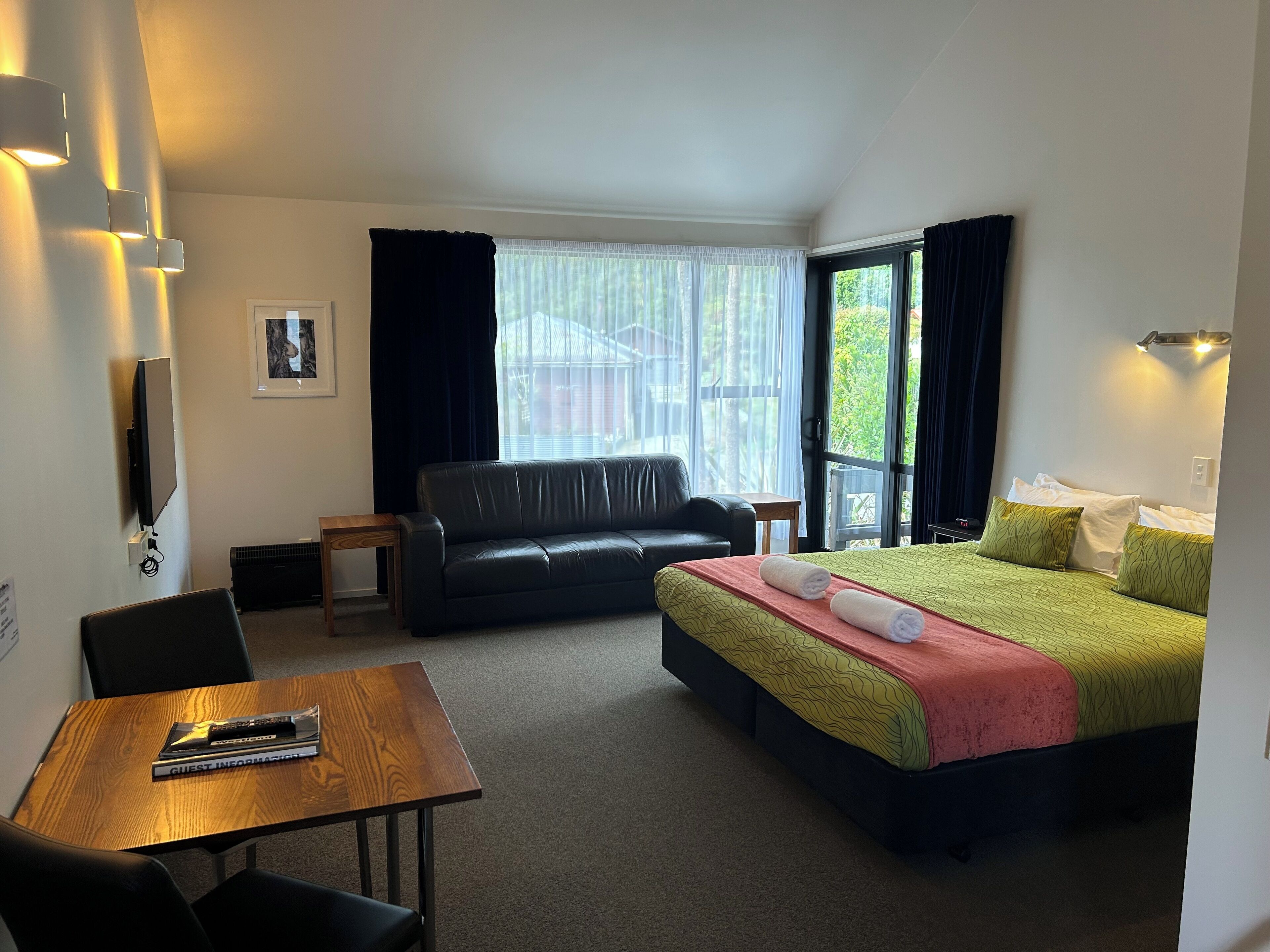 Spa Studio | In-room safe, desk, iron/ironing board, rollaway beds