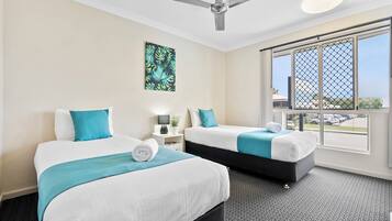 Leilighet – standard, flere soverom, ikke-røyk, kjøkken (3 Brm Apartment) | Individuelt dekorert, individuelt innredet og skrivebord