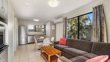 Two Bedroom Holiday Home | Living area | LED TV, table tennis