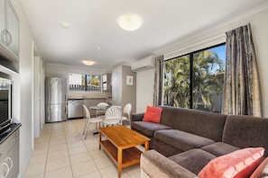 Living area - Brisbane Gateway Resort (Rochedale)