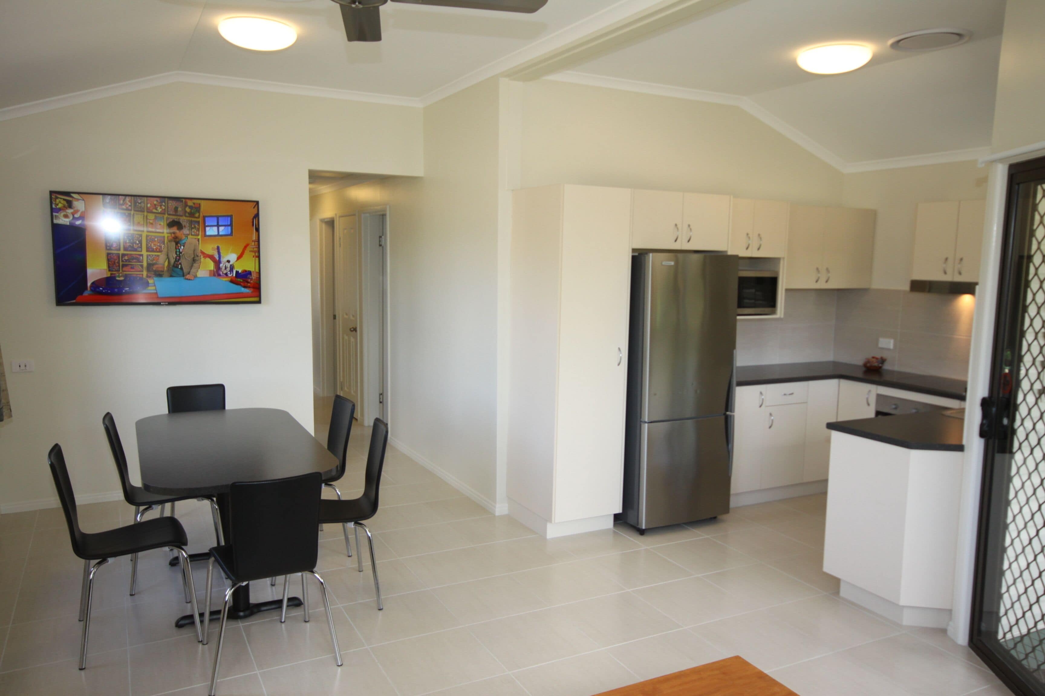Three Bedroom Holiday Home | Living area | LED TV, table tennis