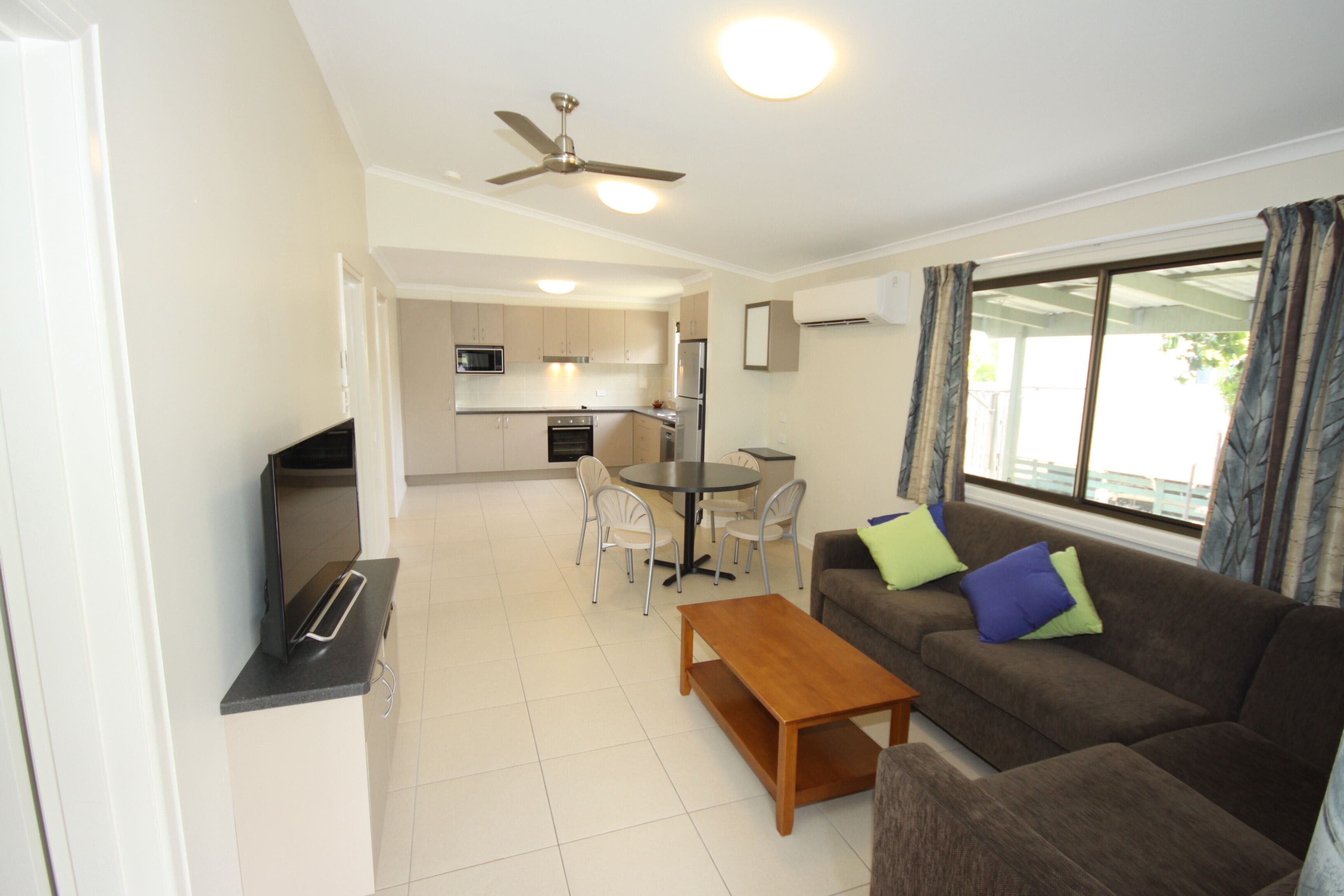 Kabin Superior, 2 kamar tidur, dapur | Area keluarga | TV LED dan meja tenis meja