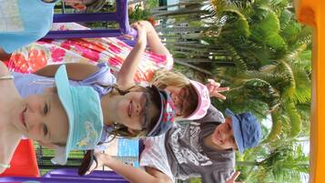 Children’s play area – outdoor