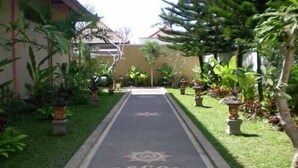Front of property - Evita Villa (Sukawati)