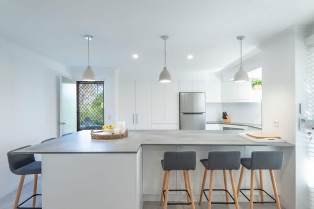 Appartamento Superior, 2 camere da letto, vista giardino | Cucina privata | Frigorifero con congelatore, microonde, piano cottura, lavastoviglie