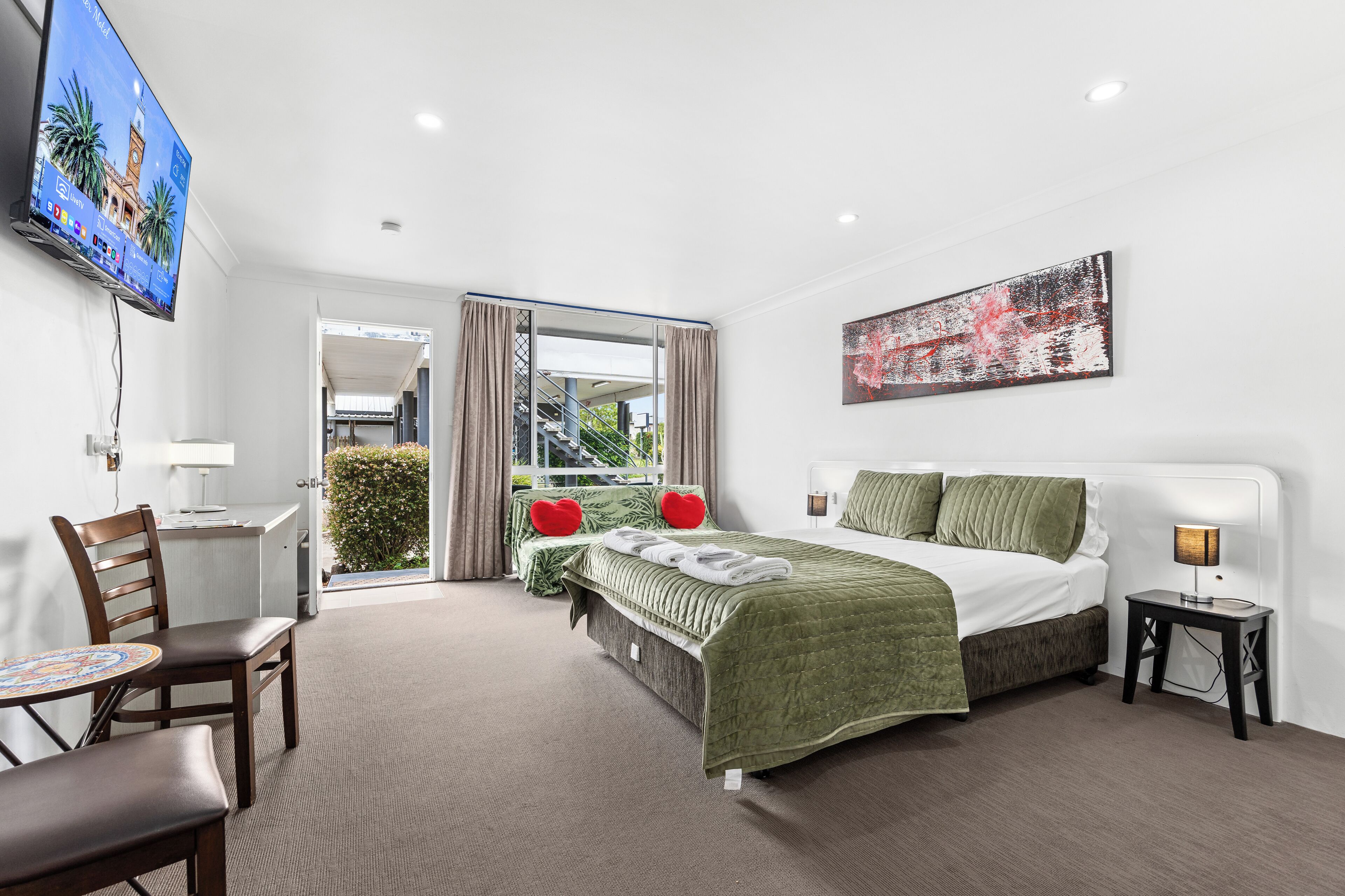 Double Room | Laptop workspace, soundproofing, iron/ironing board