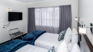 Suite estándar, 2 habitaciones, cocineta (2 Bedoom Apartment) | 1 habitación, ropa de cama de alta calidad y escritorio