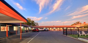 Front of property - Country Leisure Motor Inn (Dubbo)