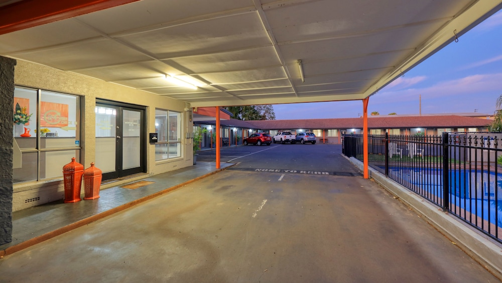 Country Leisure by null