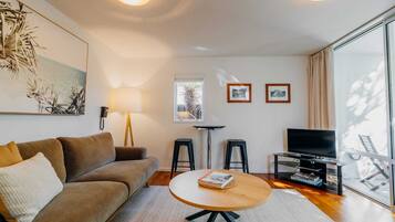 Family Apartment, 2 Bedrooms | Living area