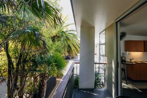First Floor One Bedroom Apartment | Terrace/patio - Sumner Bay Motel & Apartments (Christchurch)