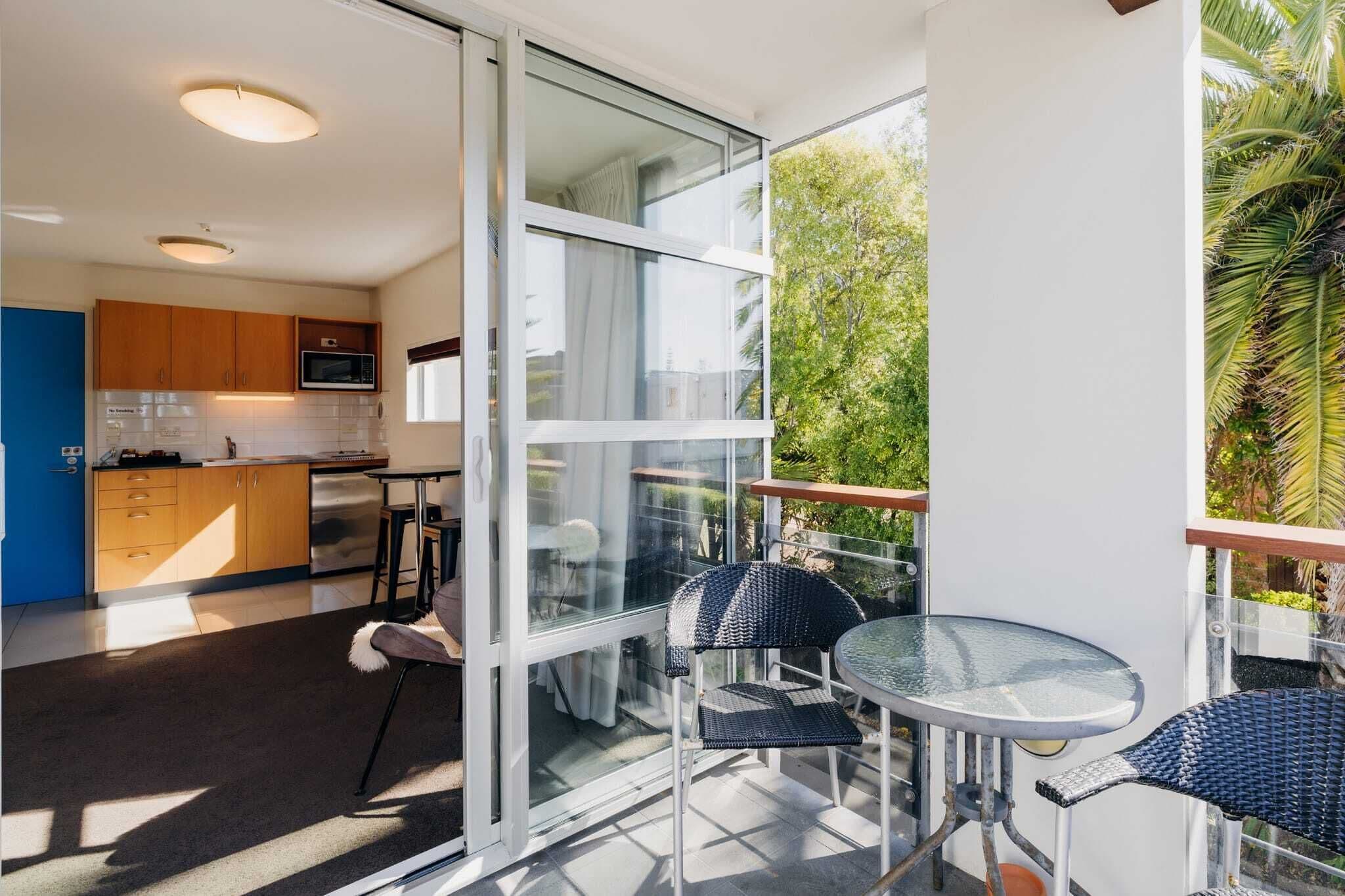 Deluxe Studio Apartment | Terrace/patio