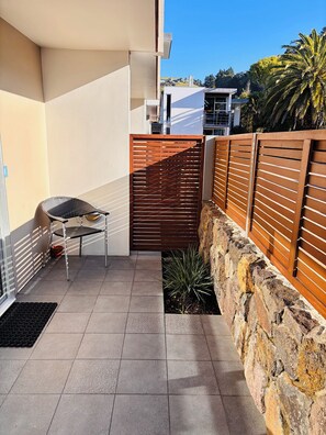 Ground Floor Superior Studio | Courtyard view