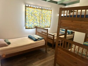2 Bedroom Family Cottage | 3 svefnherbergi, rúmföt af bestu gerð, rúm með „pillowtop“-dýnum