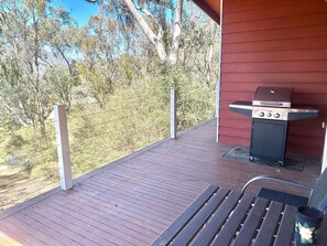Luxury Chalet, 1 Bedroom, Valley View with Spa | Terrasse/Patio