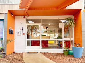 Mặt tiền nơi lưu trú