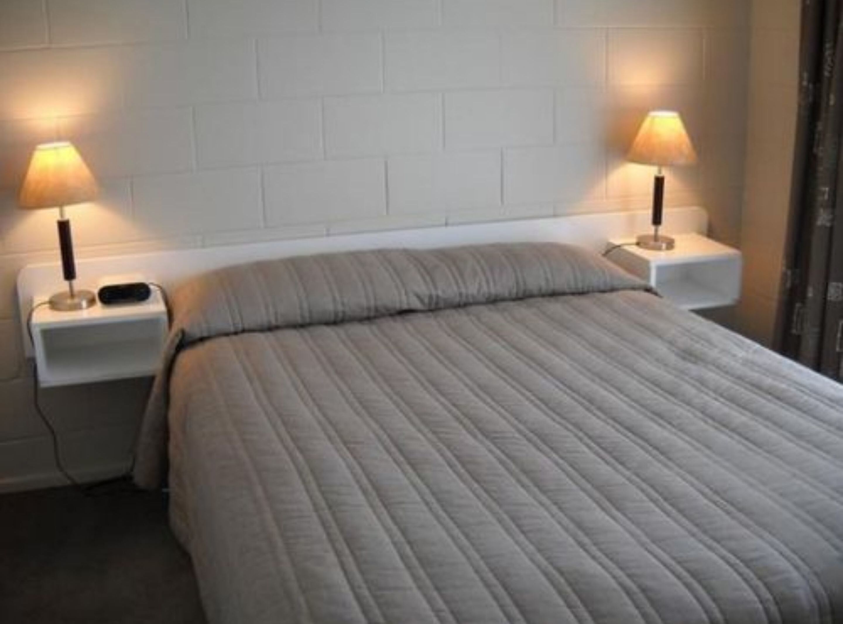 Free WiFi, bed sheets