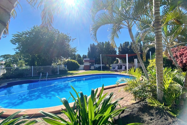 Outdoor pool, open 7:00 AM to 8:00 PM, pool umbrellas, sun loungers