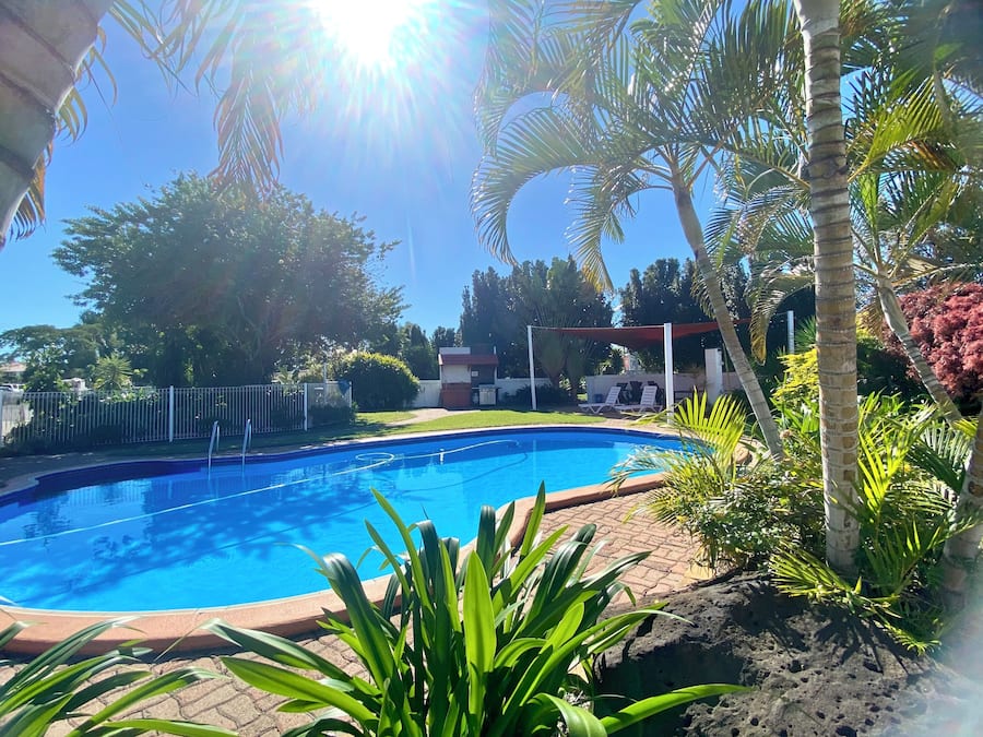 Hồ bơi ngoài trời, mở cửa từ 7:00 đến 20:00, dù/ô trên bãi biển/hồ bơi