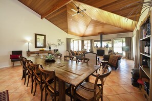 Restaurant - Rosby Guesthouse (Eurunderee)