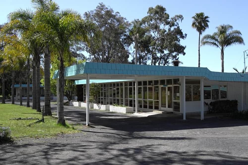 Eden Nimo Motel