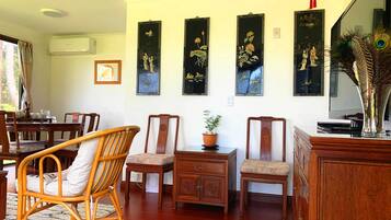 Traditional Villa | Living area