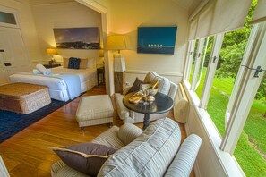 Dr Bracken Suite | Egyptian cotton sheets, premium bedding, pillowtop beds - Bangalow Guesthouse (Bangalow)