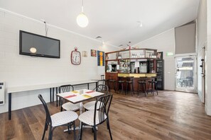 Restaurant - Coal Creek Motel (Korumburra)