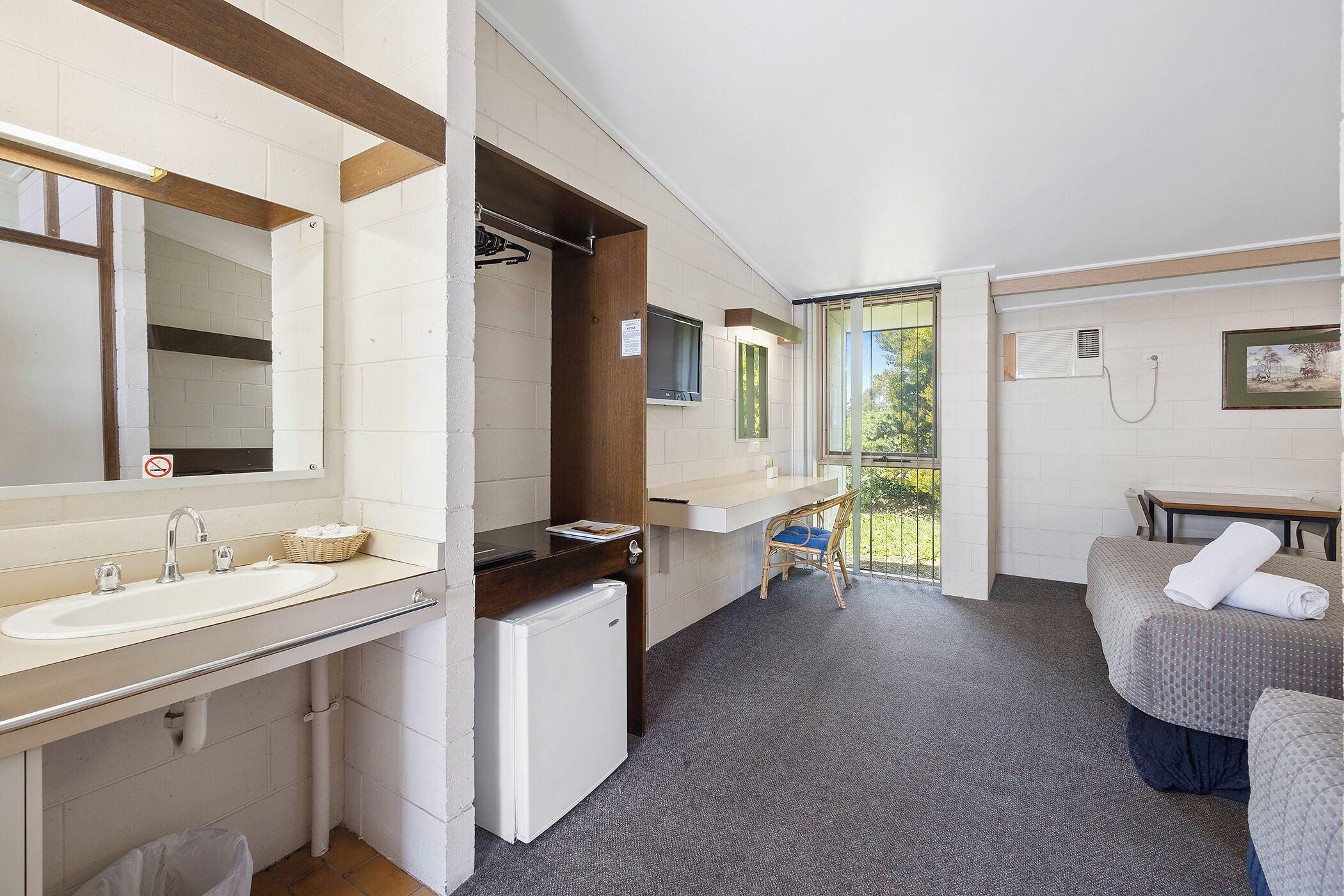 Habitación estándar, no fumadores (Twin) | Wifi gratis y ropa de cama