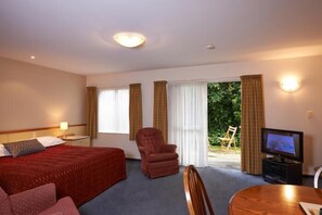 Iron/ironing board, free WiFi - Birchwood Manor Motel (Invercargill)