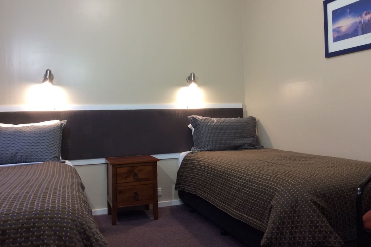 1 slaapkamer, een kluis op de kamer, gratis wifi, beddengoed