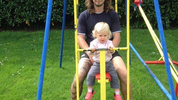 Children’s play area – outdoor
