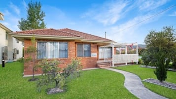Cottage, 3 Bedrooms | Garden view