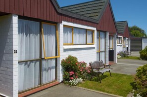 Breakfast area - Bavarian Motel (Invercargill)