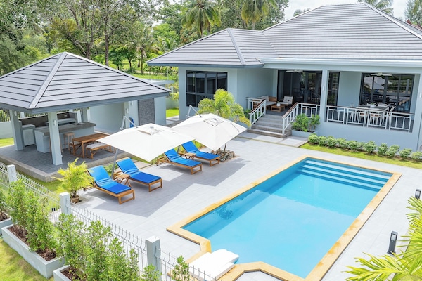 Indira Villa (TLR1) - No pets allowed | 1 bedroom, in-room safe, free WiFi, bed sheets